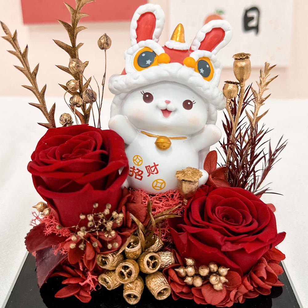 Preserved Roses and Hydrangea Flowers Table Decor - Good Fortune 招财 Bunny