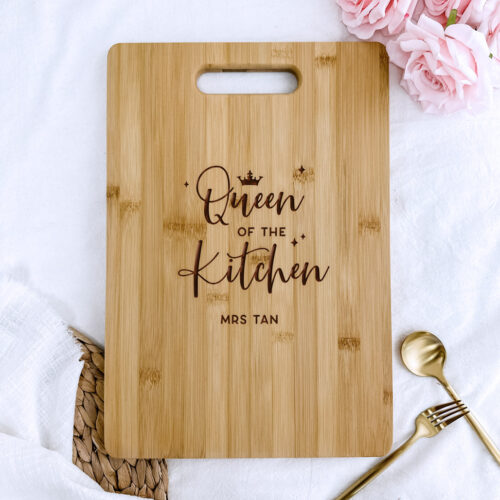 [Custom Name] Engraved Wooden Chopping Board - Queen of the Kitchen Design