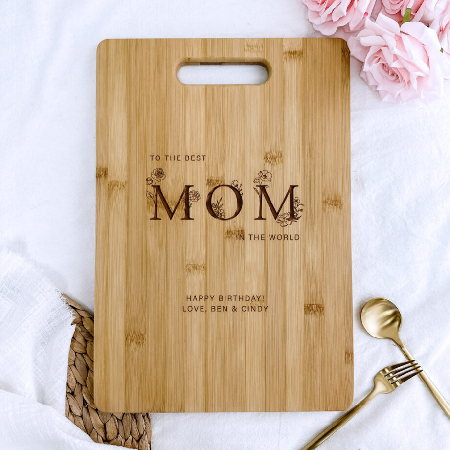Engraved Wooden Chopping Board - To the best MOM in the world Typography Design