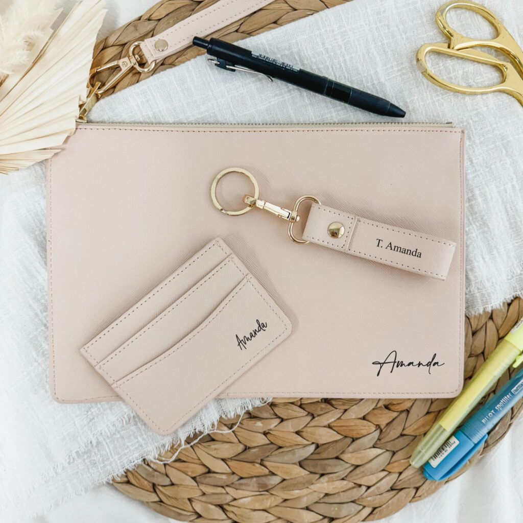 Customised Leather cardholder Pouch gifts